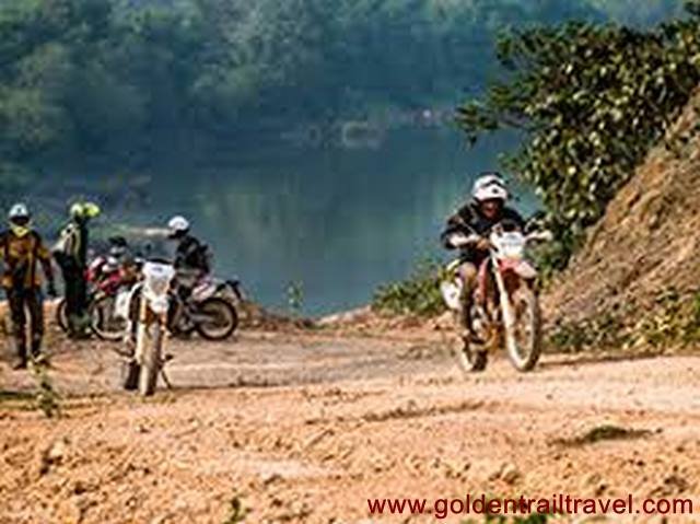 14 DAYS VIENTIANE MOTORBIKE TO HANOI