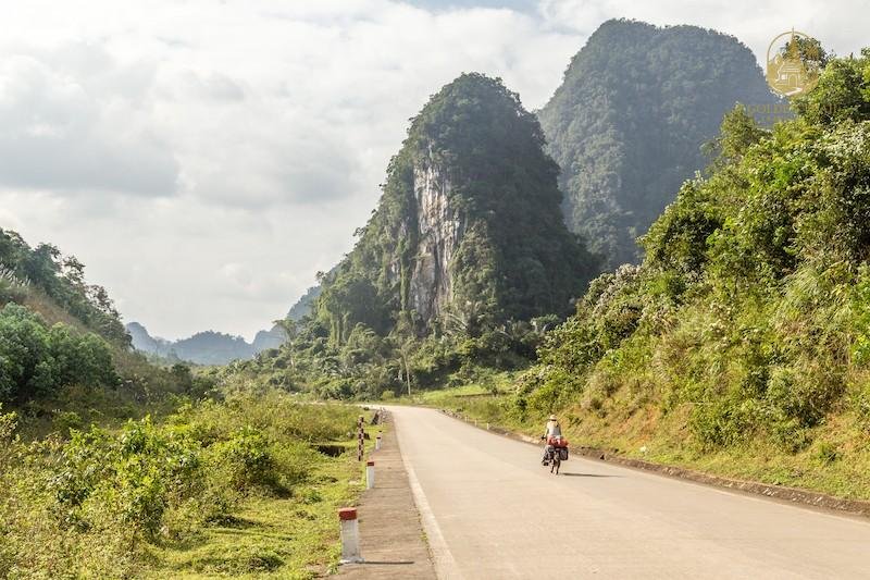 Ho Chi Minh Highway Cycling: The Untamed Heart of Vietnam by Bike