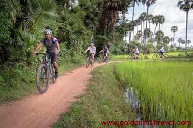 Phnom Penh Bike To Kampong and Siem Reap 5 days