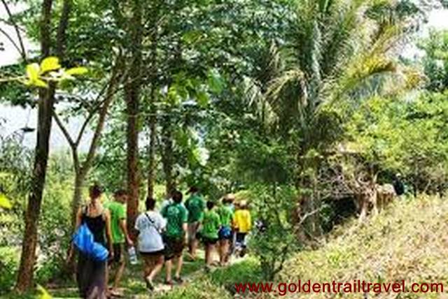 3 Days Nong Khiaw 100 Waterfall Trek, Homestay, Kayaking Tour