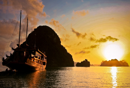 Highlights of Vietnam for Family Tour 10 Days