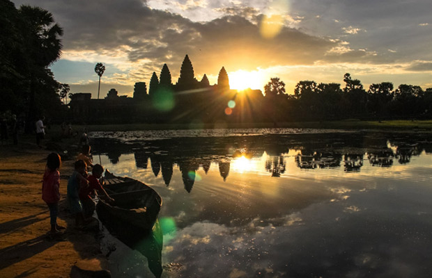 Angkor Wat Temple Sunrise Tour Half-Day