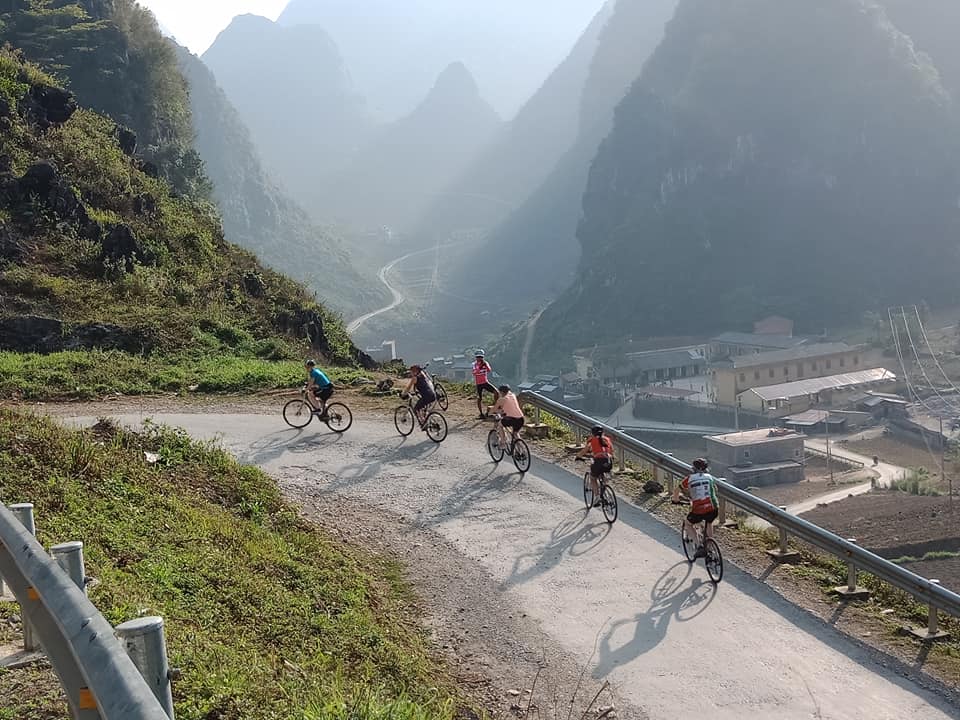 Bac Ha Cycling Tours