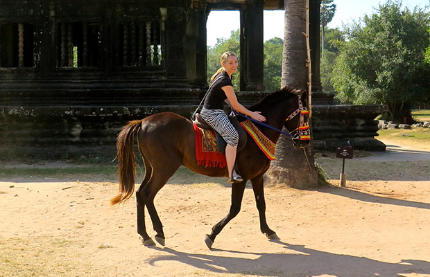 Cambodia Family Package Tour with Horse Riding 4 Days
