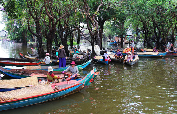 Kompong Phluk Floating Village and Tonle Sap Lake Tour Half-Day