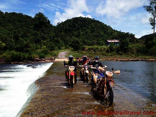 Phnom Penh Loop Motocycle To Siem Reap 5 Days